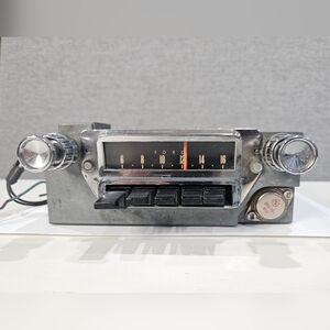 1964 1965 FORD MUSTANG FACTORY ORIGINAL AM RADIO FoMoCo